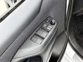 Toyota Yaris (2023) thumbnail 23