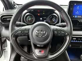 Toyota Yaris (2023) thumbnail 5