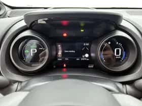 Toyota Yaris (2023) thumbnail 6