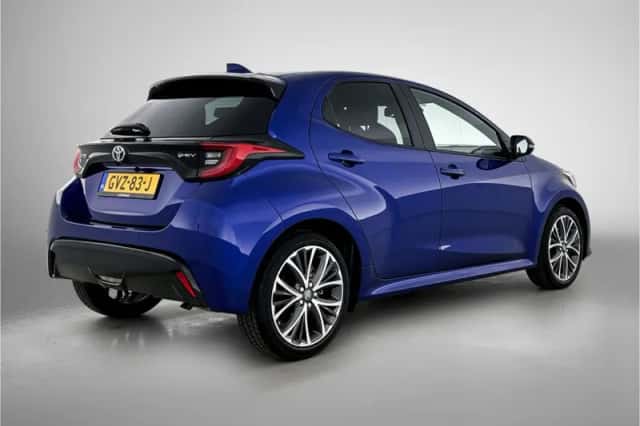 Toyota Yaris (2024) thumbnail 3