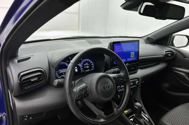 Toyota Yaris (2024) thumbnail 6