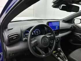 Toyota Yaris (2024) thumbnail 6