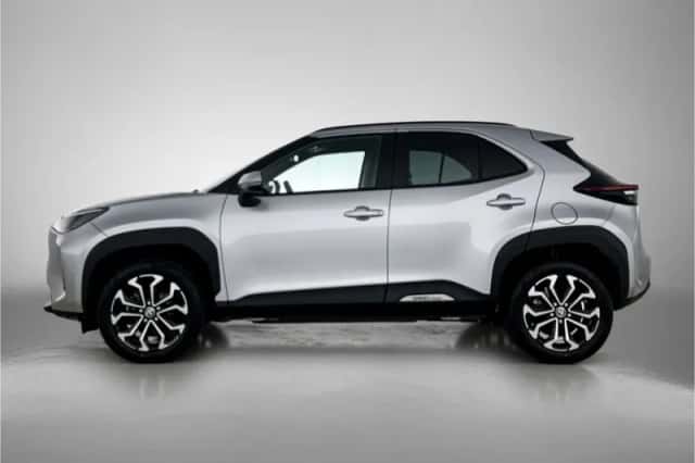 Toyota Yaris_Cross (2025) thumbnail 3
