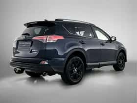 Toyota RAV4 (2018) thumbnail 2