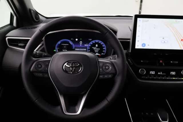 Toyota Corolla_Cross (2025) thumbnail 6