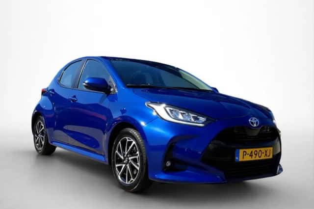 Toyota Yaris (2022) thumbnail 3