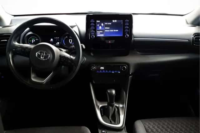 Toyota Yaris (2022) thumbnail 4