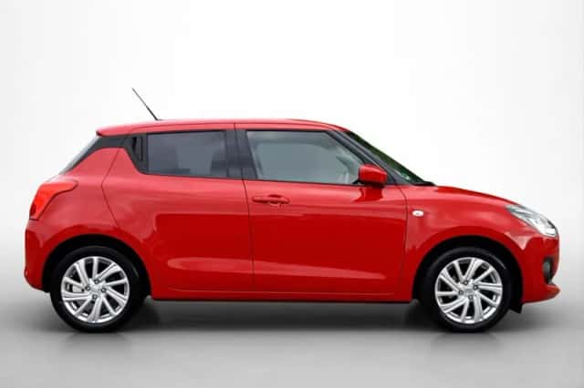 Suzuki Swift (2021) thumbnail 4