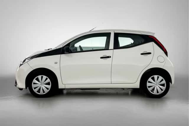 Toyota Aygo (2019) thumbnail 3