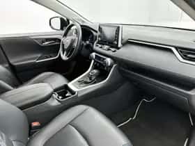 Toyota RAV4 (2020) thumbnail 6