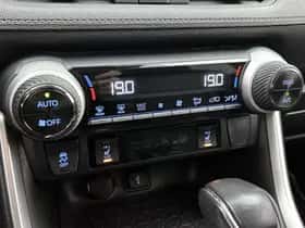 Toyota RAV4 (2020) thumbnail 9