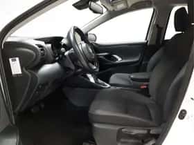 Toyota Yaris (2020) thumbnail 12