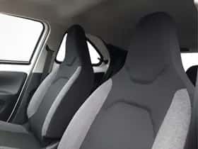 Toyota Aygo (2022) thumbnail 16