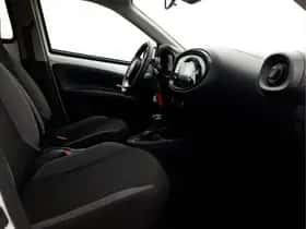 Toyota Aygo (2022) thumbnail 18