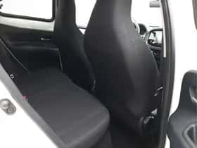 Toyota Aygo (2022) thumbnail 27