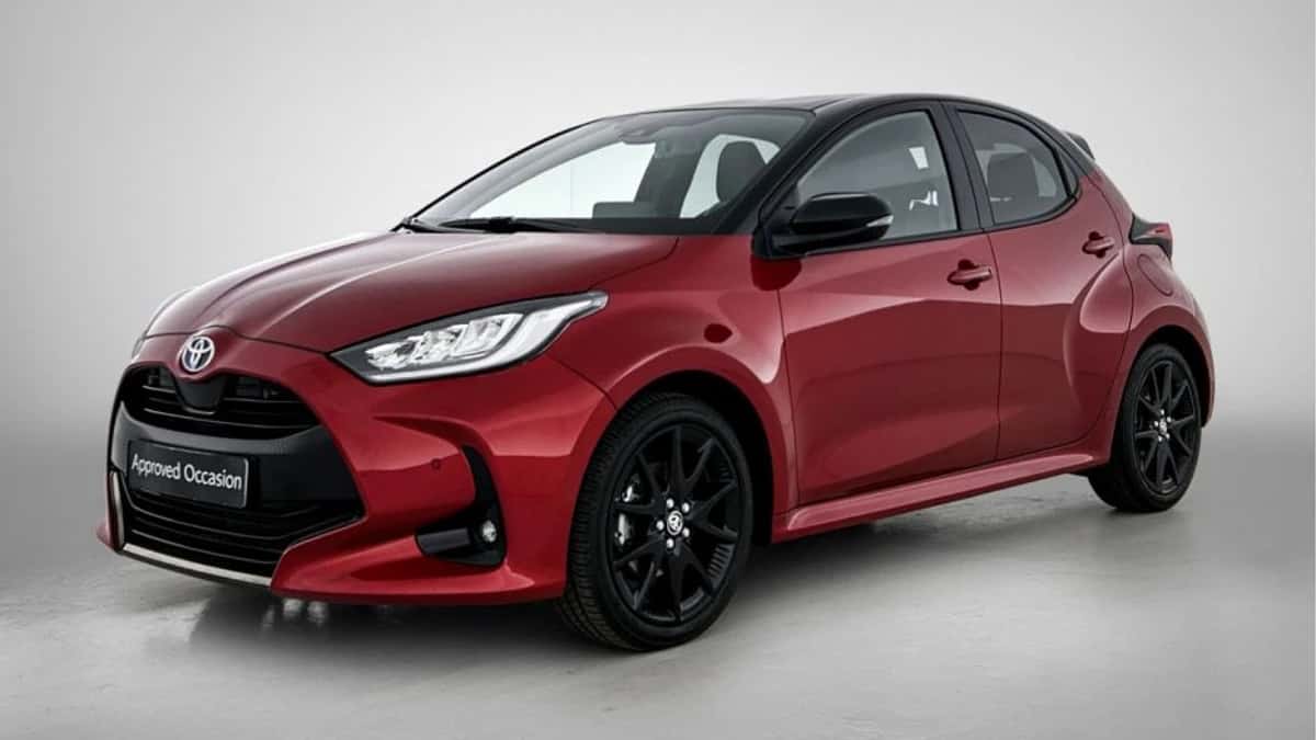 Toyota Yaris (2023) — foto 1