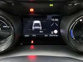 Toyota Yaris (2023) thumbnail 5