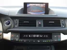 Lexus CT (2017) thumbnail 15