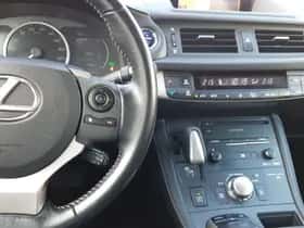 Lexus CT (2017) thumbnail 22