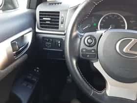 Lexus CT (2017) thumbnail 23