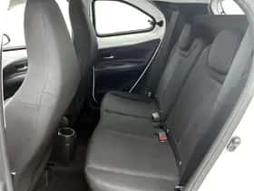 Toyota Aygo (2023) thumbnail 16