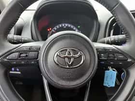 Toyota Aygo (2023) thumbnail 17