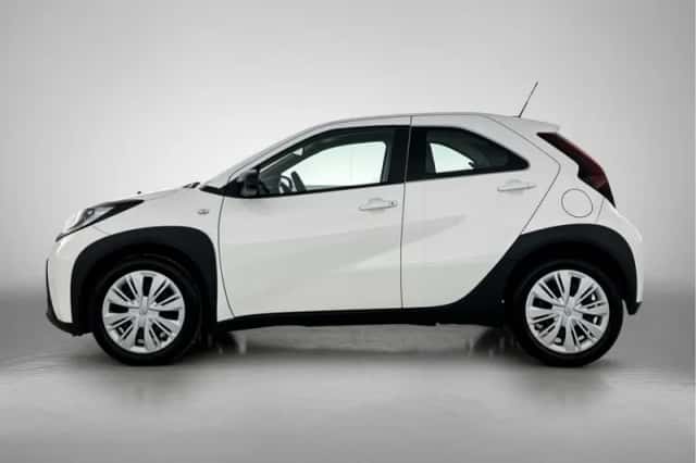 Toyota Aygo (2023) thumbnail 3