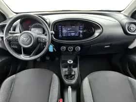 Toyota Aygo (2023) thumbnail 4
