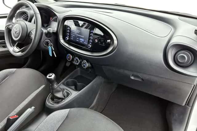 Toyota Aygo (2023) thumbnail 6