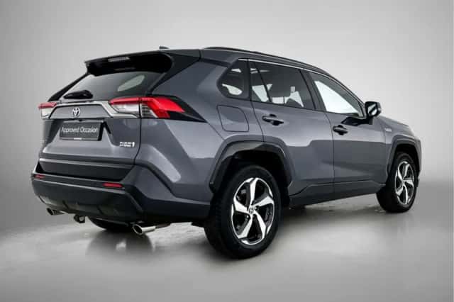 Toyota RAV4 (2024) thumbnail 2