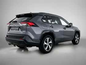 Toyota RAV4 (2024) thumbnail 2