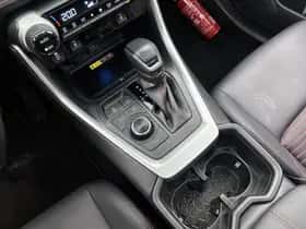 Toyota RAV4 (2024) thumbnail 11