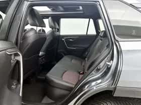 Toyota RAV4 (2024) thumbnail 18