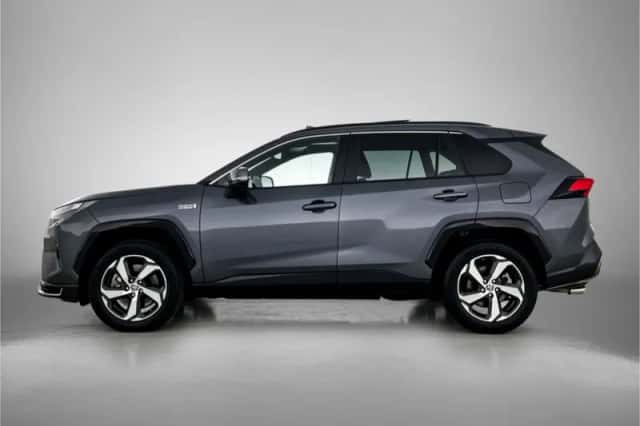 Toyota RAV4 (2024) thumbnail 3
