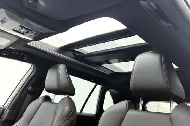 Toyota RAV4 (2024) thumbnail 4