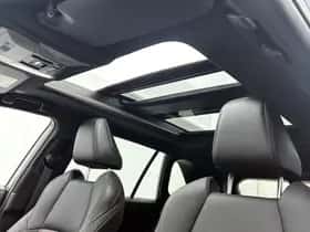 Toyota RAV4 (2024) thumbnail 4