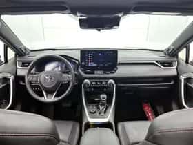Toyota RAV4 (2024) thumbnail 5