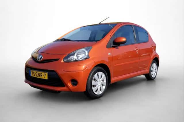 Toyota Aygo (2013) thumbnail 1