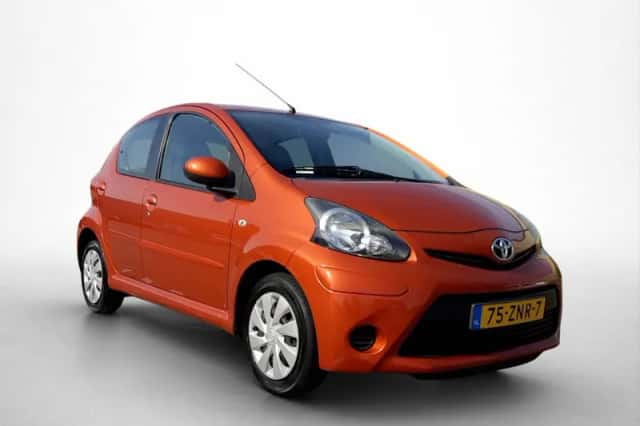 Toyota Aygo (2013) thumbnail 3