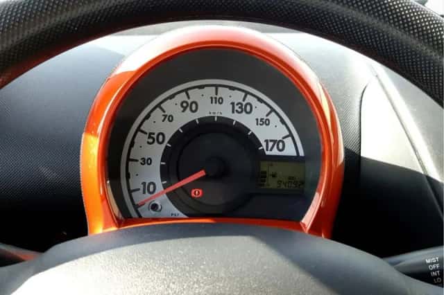 Toyota Aygo (2013) thumbnail 5