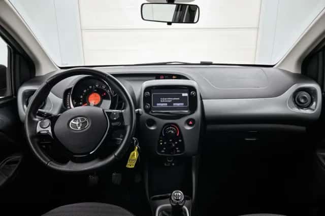 Toyota Aygo (2020) thumbnail 4