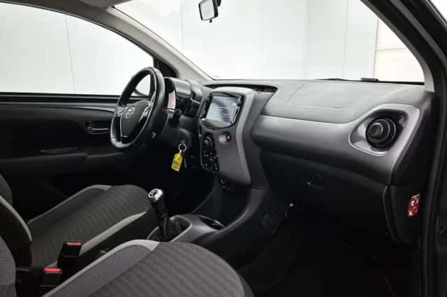 Toyota Aygo (2020) thumbnail 6