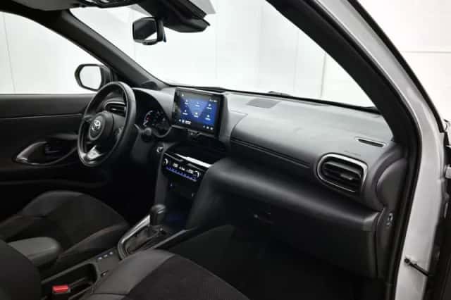 Toyota Yaris_Cross (2025) thumbnail 6
