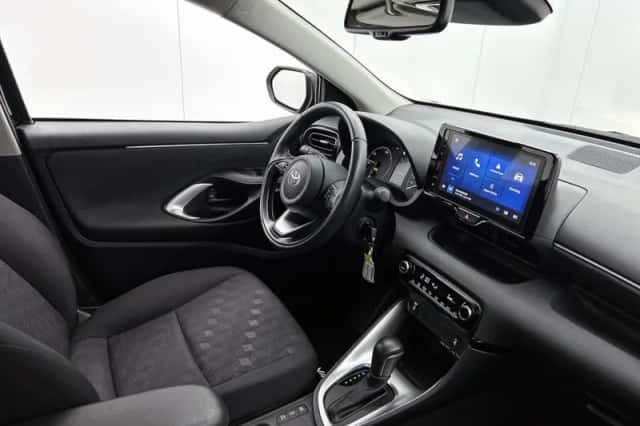Toyota Yaris (2025) thumbnail 6
