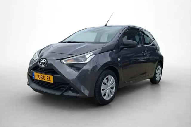 Toyota Aygo (2021) thumbnail 1