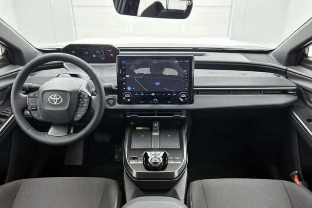 Toyota C-HR+ (2026) thumbnail 4