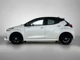 Toyota Yaris (2022) thumbnail 3