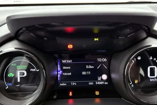 Toyota Yaris (2022) thumbnail 5