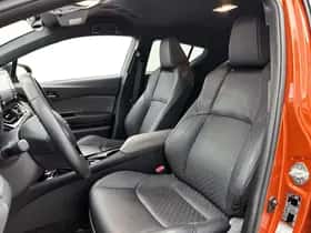 Toyota C-HR (2020) thumbnail 15