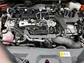 Toyota C-HR (2020) thumbnail 32